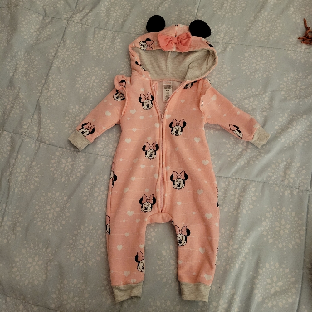 Minnie mouse outfit